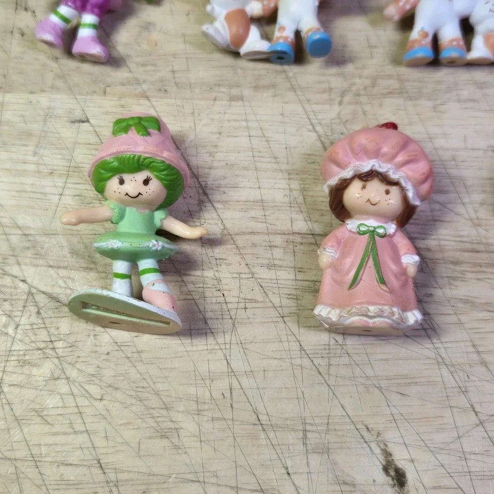 Strawberry Shortcake PVC Figures Lot of 11 Vintage 1980s Kenner Dolls Mini Toys